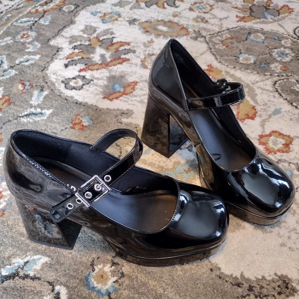 NEW Torrid 9W Black Latex Buckled Mary Janes